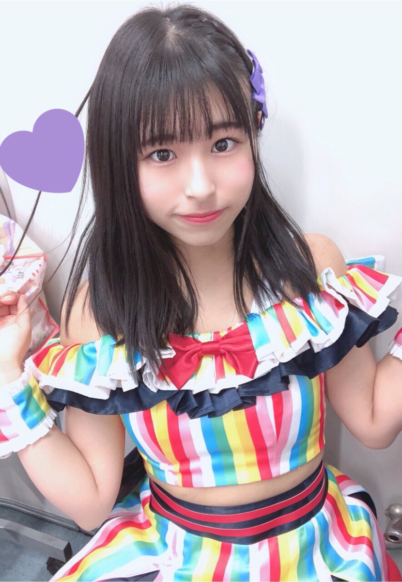 西 愛花 エラバレシ Twitterissa あいきゃんの 1週間髪型いっぱいやっちゃう大作戦 2日目 かたっぽ編み込みwithリボン でした エラバレシ の時はこの髪型があいきゃんの定番なのっ 紫色のリボンがポイントだよっ 編み込みすると気合が入るんだ