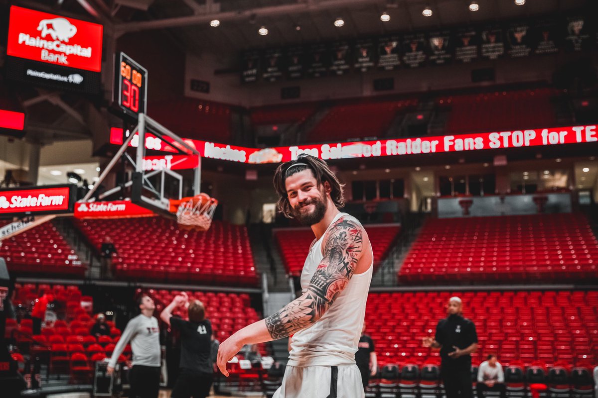 TexasTechMBB's tweet photo. Ready to roll.

🔴#4To1 | #WreckEm⚫️ https://t.co/e7RbJBLc9m
