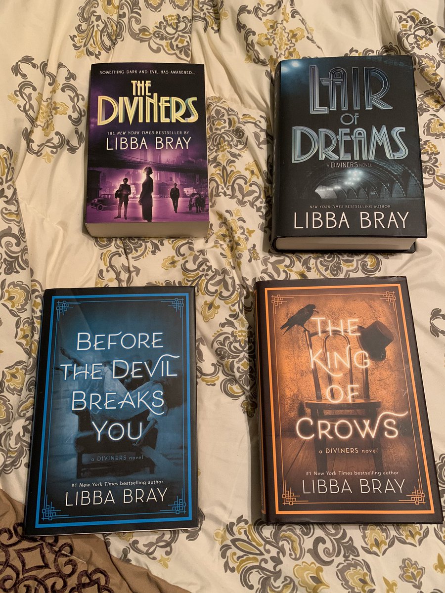 BookPrincess2k1's tweet image. Even though they don’t all match I’m happy to have one of my favorite series completed....now to finish my current book and start #TheKingOfCrows #TheDiviners #BookNerd #PhysicalBooks