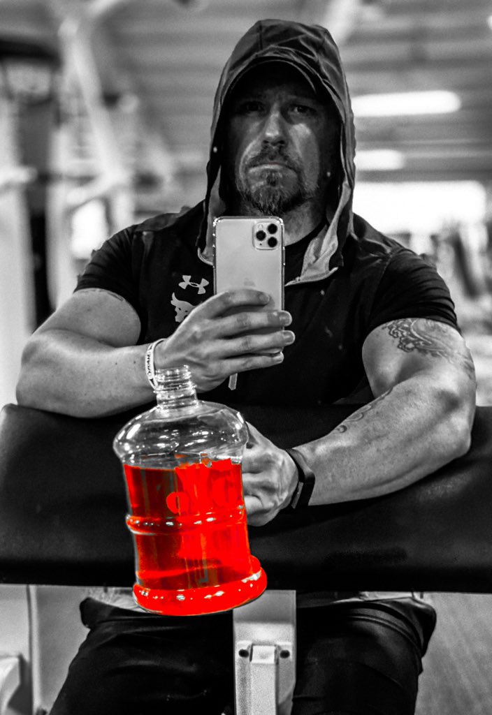 Jimmy_3_Tech's tweet photo. May I interest you in 64oz of STFU & litt that shit? ๐๐
#alldayyoumay
#curlsforthegirls https://t.co/dgelxcmNWD