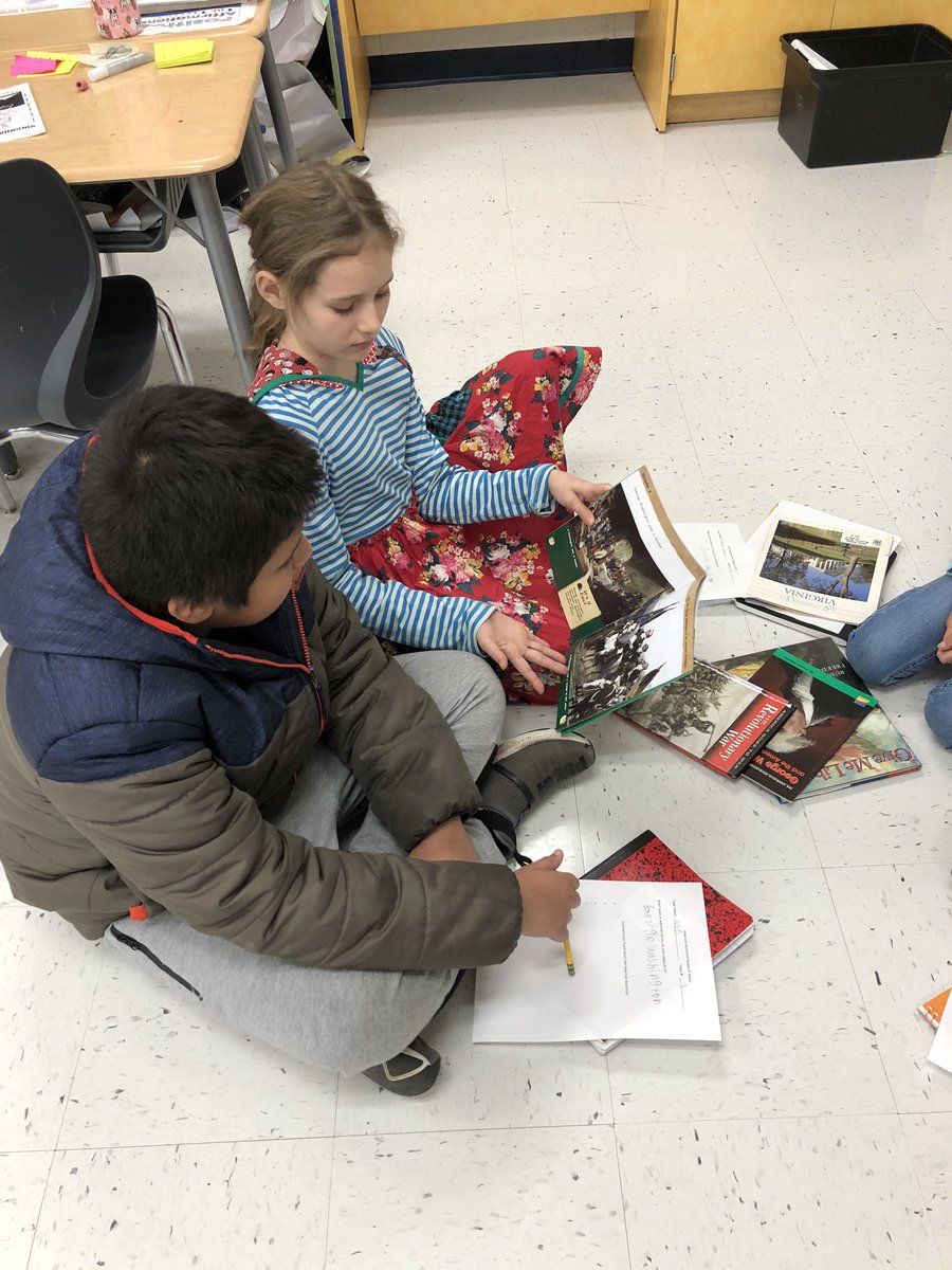 Holly Jackson tweet media