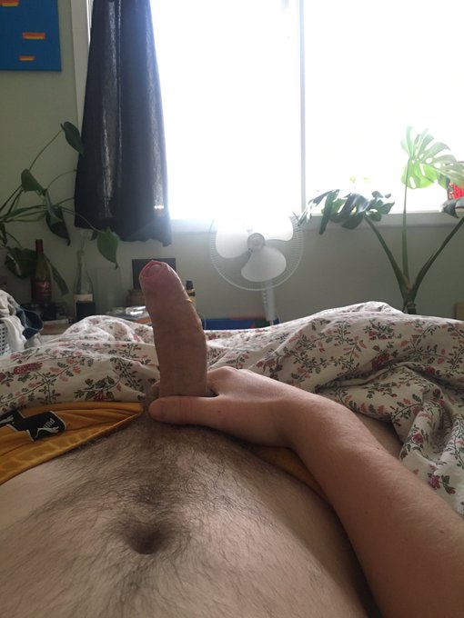 Watch brunny boy's leaked NSFW photo on TwXstars