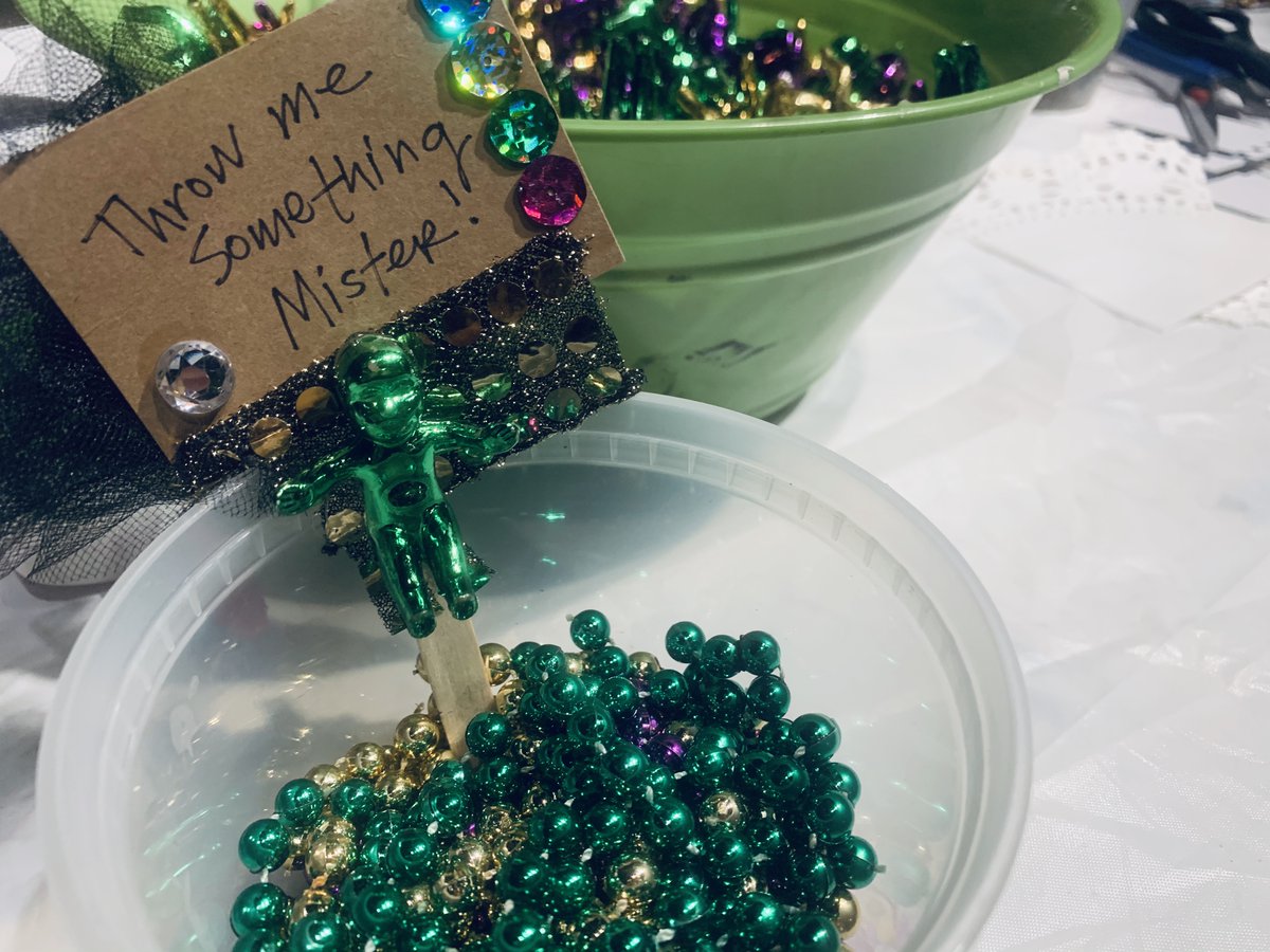 Raising dough while eating dough, "The King Cake Walk and Cocktails at the O" was a success for the Ogden Museum. Check it out y'all 17 local bakeries were in one room showing off their skills and fundraising. ⚜️

<a href="/wgno/">Won No</a> <a href="/OgdenMuseum/">Ogden Museum</a> @NexstarDigital 

bit.ly/3b9QHHz