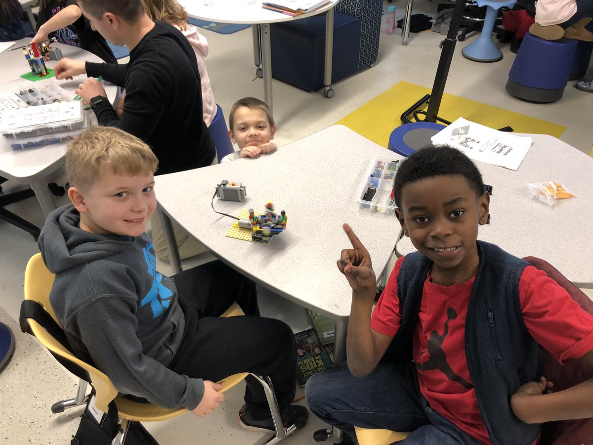 Mrs_Skrobin's tweet photo. We โค๏ธed our #bricks4kids visit today! 3rd grade enjoyed creating carousels, merry-go-rounds, and tilt-a-whirls! It paired so well with our current forces and motion unit! #lane126 #weare126 https://t.co/fEXWcprZs5