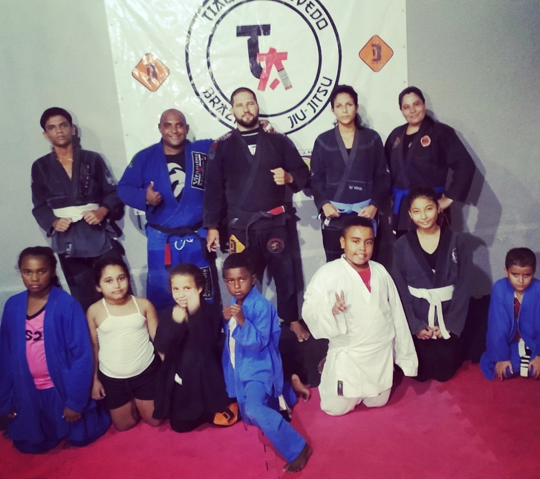 fortinhobjj's tweet photo. "Supere a falta de talento com perseverança." 📖🙌🏾🥋👨🏾🦲💪🏾
#boanoite #deusébomotempotodo #jiujitsubrasil #jiujitsumotivation #jiujitsulife #jiujitsucarioca #jiujitsufamily #jiujitsuparatodos #jiujitsubrasiloficial #forcafocoefe #blackbelt #faixapreta #fortinhobjj #cttiagoazevedo https://t.co/jjkC2y3yBz
