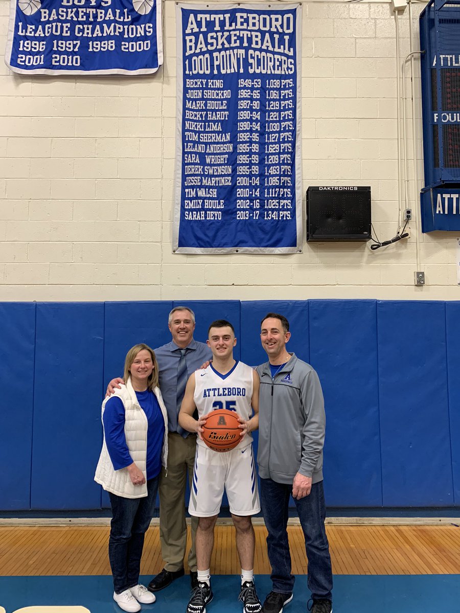 Congrats to our @bryantc25 on joining the 1,000 point scorer club tonight! @mhoule32 @AboroPrincipal <a href="/THEPOUNDahs/">THE POUND🏉🏀🏒⚾️</a>