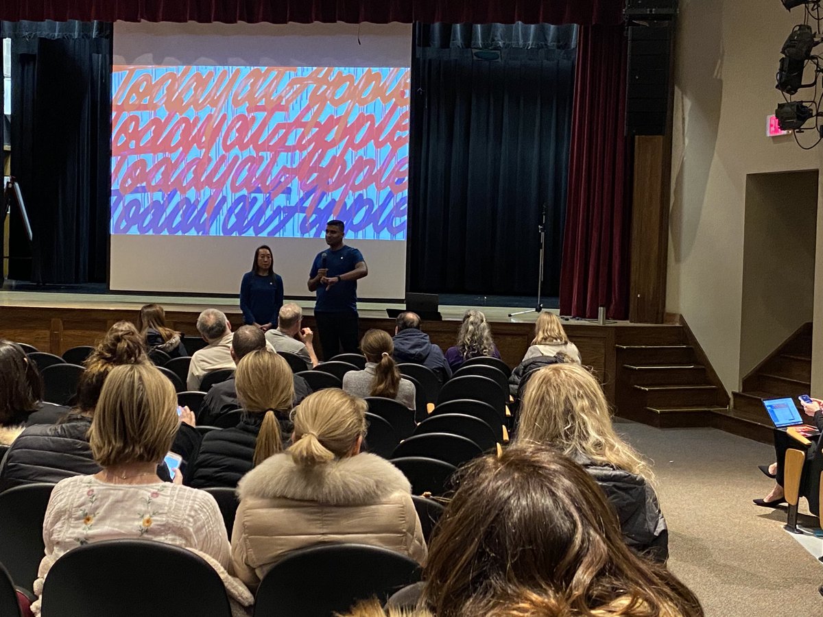 ⁦⁦<a href="/Apple/">Apple</a>⁩ Is here sharing about family sharing ⁦<a href="/ReneeFitzEdu/">Renée Fitzsimmons</a>⁩ ⁦<a href="/LakeForestSD67/">Lake Forest School District 67</a>⁩. There is so  many settings to provide but it’s also a teachable moment to character traits and management skills.
