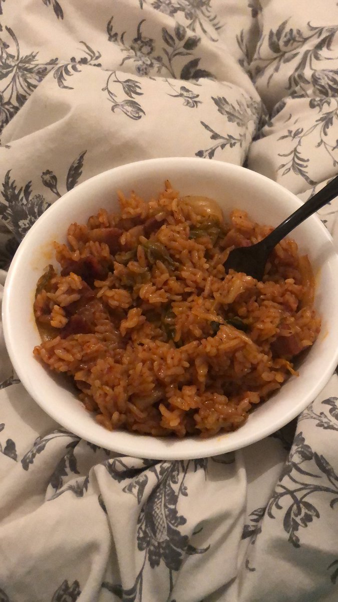 kookiegang1's tweet photo. I made bacon kimchi fried rice to commemorate #BTSTOUR2020 #igotmycode #btspresale https://t.co/mM013Upq9H