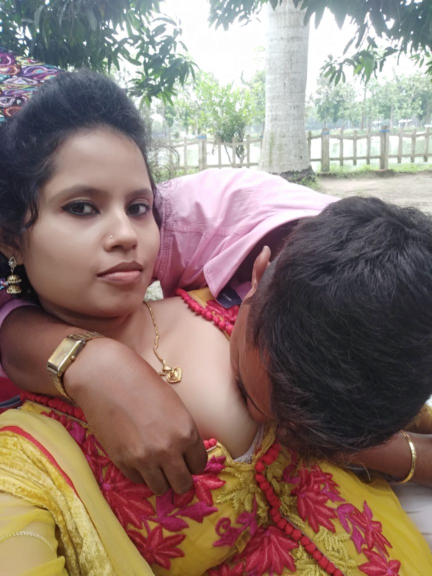 indianxporn's tweet photo. Indian men sucking her GF boobs
#horny #sex #porn #nakedgirls #nakedindian #nakedindiangirls #indianporn #adults #porncontent #nakedoutside #naked #fucking #bigassbuts #bigassteen #BigAssNaked #bigassgirls #sucking #suckingboobs #boobs #hot #sexoutside https://t.co/Cd9jj7flJ6