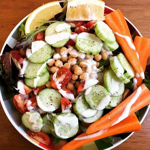 Chickpea 🥗 #salad #chickpeasalad #healthylunch #runnerfuel #eatlocal #veggiepower #eathealthy ift.tt/31szh4z