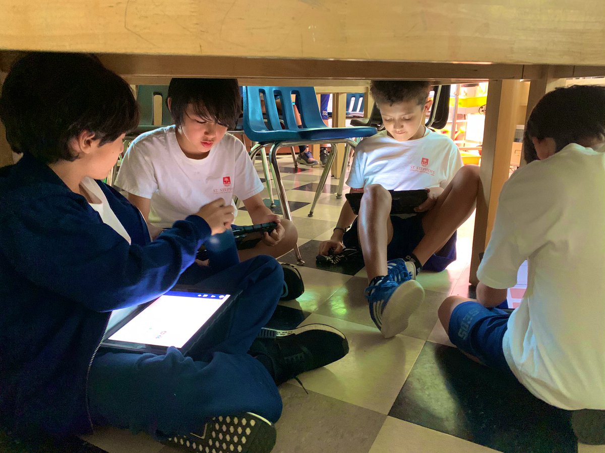 ValeriaTeaches's tweet photo. Tackle problems from ⤴️or ⤵️just keep working till u get thru ↔️ them🙌🏼
#ThankfulTuesday shout out➡️@GetUnyted 4 enriching my Ss learning experiences+my own by infusing #SEL into SCIENCE 🧬 class
#evidencebasedreasoning #responsibledecisionmaking #selfawareness #socialawarness https://t.co/PqsyEoYUwk