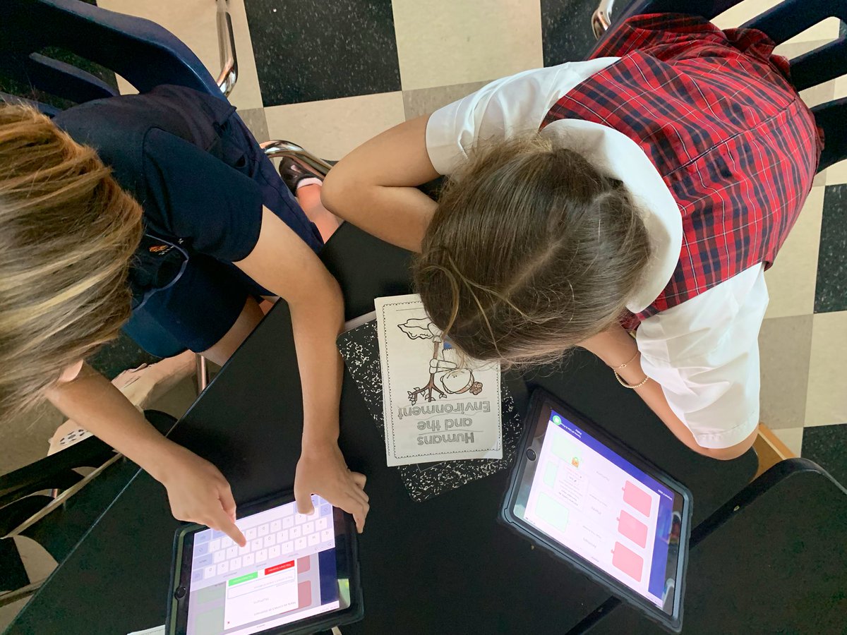 ValeriaTeaches's tweet photo. Tackle problems from ⤴️or ⤵️just keep working till u get thru ↔️ them🙌🏼
#ThankfulTuesday shout out➡️@GetUnyted 4 enriching my Ss learning experiences+my own by infusing #SEL into SCIENCE 🧬 class
#evidencebasedreasoning #responsibledecisionmaking #selfawareness #socialawarness https://t.co/PqsyEoYUwk