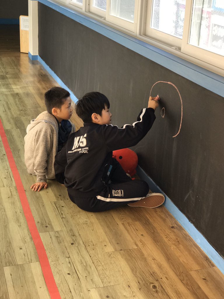 A quiet moment on Global Play Day. These boys were “bored” 5 minutes ago. #KIS_SeoulCampus #GSPD2020