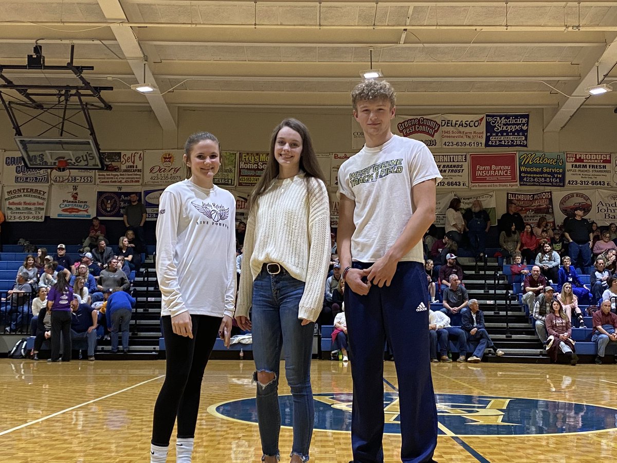 wilhoitl's tweet photo. So proud our South Greene/West GREENE track athletes!! #springfling2019 #rebelsareready @GreeneCoSch @rebelsportssghs @GreeneSouth @Mclaind14 @HoeseTerry @JackBuss22 https://t.co/KcaHZov3IU