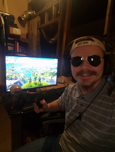 itzSkillzxD's tweet photo. Starting a live-stream, on https://t.co/Ta4Uo9uWFY tonight! The goal is 10pm CST. May be sooner, may be later. It all depends on the setup time. Show me some love by joining the stream, and enjoy some fortnite gameplay! https://t.co/Qg2vXrzN3t