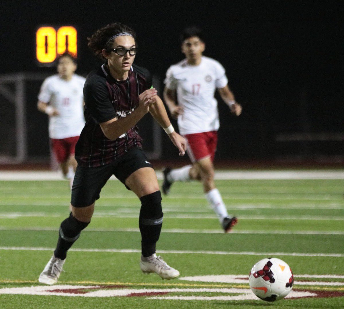 bluff_sports's tweet photo. First half action vs Laredo Martin 

Hornets up 2-0! 
#CPH | #SWARM | #ProtectTheHive https://t.co/i0d2bSzGek