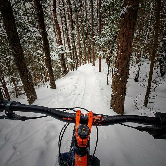 scottameyer's tweet photo. Snow Falls...Time to Ride Before it Melts...Again.  Crazy Winter.❄😕
.
.
.
.
#fatbikelife #fatbike #nature #outdoorstyle #mtbontario #mtb_meyer #forestphoto #forestride #singletracksnapshots #mtblife #snowtrooper #mtblifestyle #norcobigfoot https://t.co/cSoF150LPA https://t.co/Im8yREJKdE