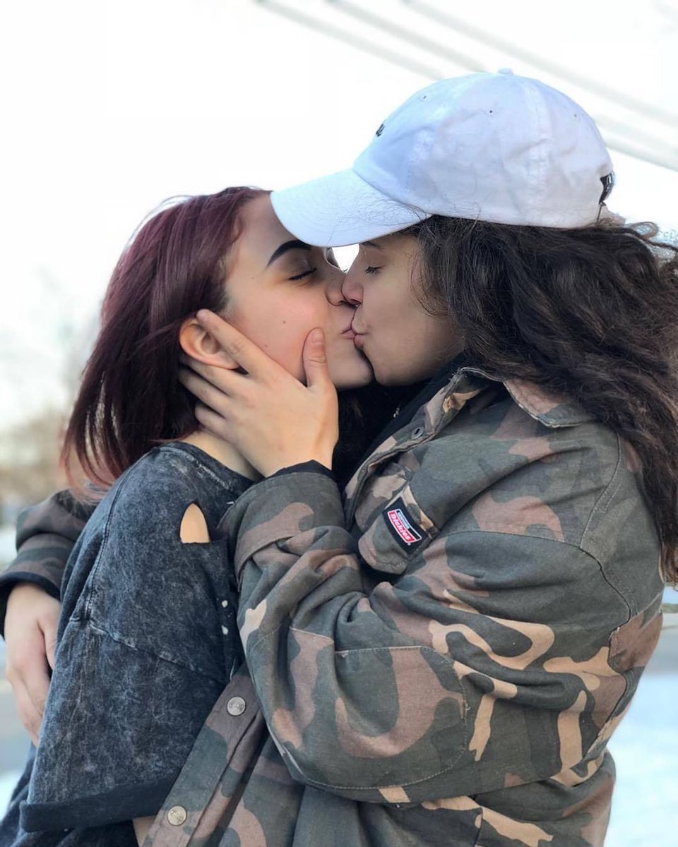 bidating1's tweet image. The world's best and largest bisexual dating site for bisexual singles and couples. Link in Bio.🤎💜💙
#bisexual #demisexual #prochoice #transgender #pansexual #asexual #intersectionalfeminist #lgbtq #feministfam #feminist #lesbian #gay