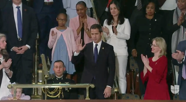 nmasunivision's tweet photo. 🗣#SOTU : Trump promete "romper la tiranía de Maduro" y saluda a Guaidó como "legítimo presidente de Venezuela". #SOTU2020

Sigue nuestra cobertura especial 👉https://t.co/xZpXrJgfY4 https://t.co/84GbN6Q8lq