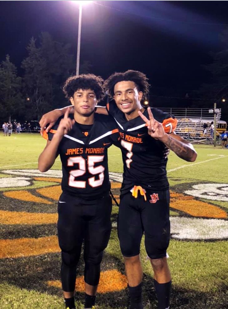 Deonte Curry tweet media