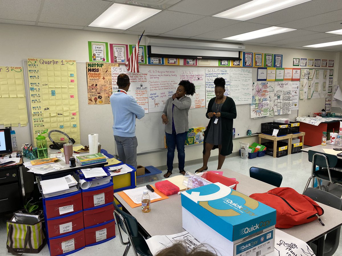 Collins077's tweet photo. The North Region Science Cadre teachers were excited about making & presenting anchor charts for upcoming tested benchmarks. #makeandtake #SDPBCScience @DianaFedderman @NorthRegionELA @evacwynar @pbscience4u @Diana__Snider https://t.co/3Xc3J4N5EC