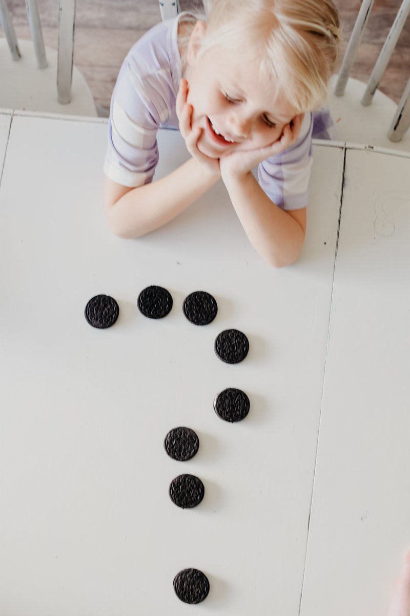 JamieEricksen's tweet photo. What's your guess? What is the Mystery OREO flavor?! If it takes you more than one package to figure it out, no worries. The Ibotta App will get you 2 packs for the price of 1! https://t.co/sPdng4Xzwk #ad #mysteryoreo @Oreo https://t.co/Q3nCNwcCAK