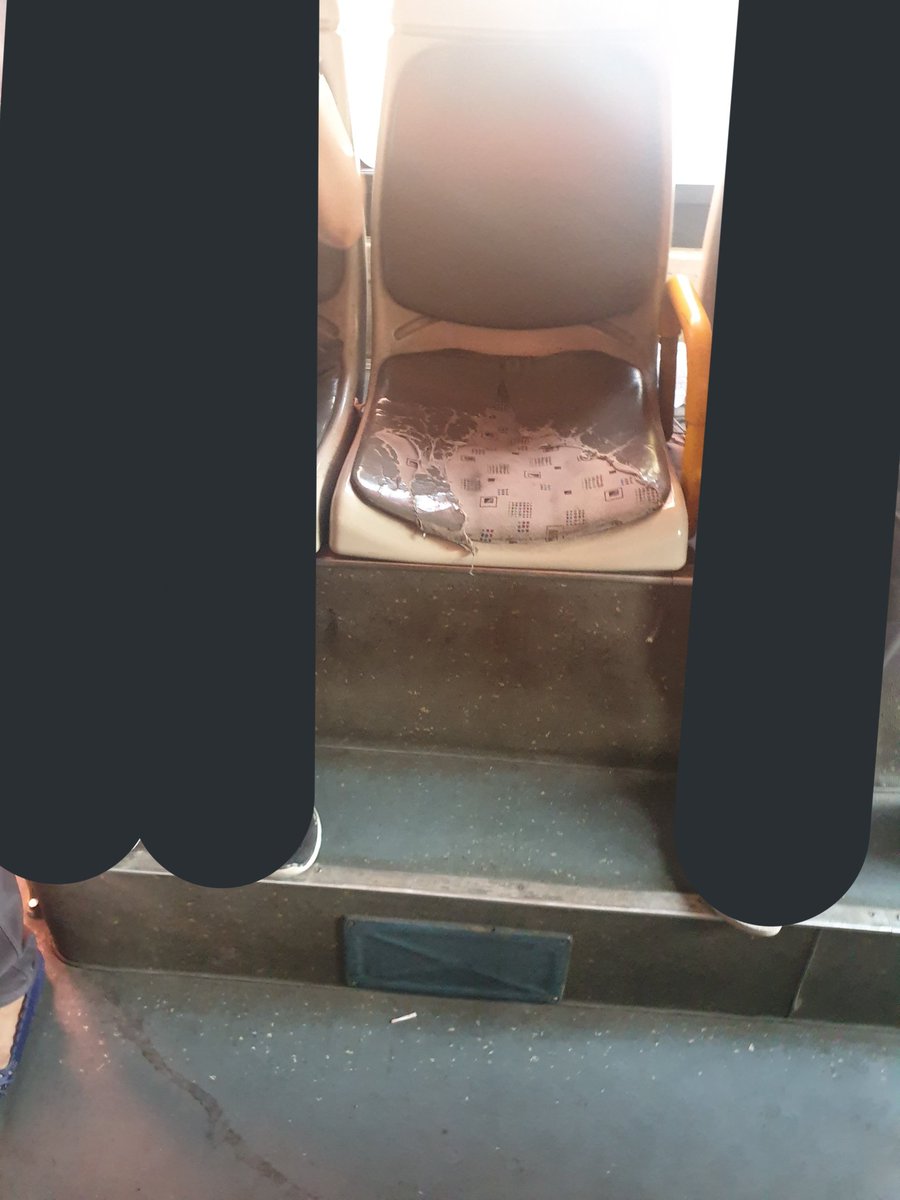 WThis_'s tweet image. ที่มีคนบอกว่า รถเมล์เอาขยะมาให้ประชาชนใช้ ไม่เกินจริงเลย ฝากกระจายเสียงต่อด้วย สภาพรถปัจจุบันตอนนี้ย้ำแย่มาก #โหนกระแส #ทวิตดีคนรีน้อย @js100radio #รถเมล์ไทย #รัฐบาลเฮงซวย