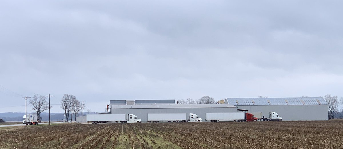 cottonr's tweet photo. Our @FBNFarmers regional distribution center in Helena, AR was busy today receiving product inventory. This location will supply multiple hubs across the mid-south. A game changer for southern growers! #farmersfirst https://t.co/sHWdYYxs8F