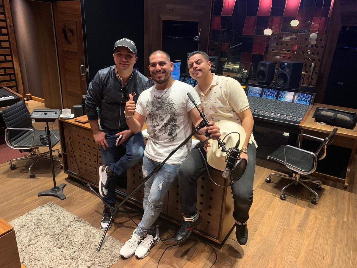 EspinozaOficial's tweet photo. Pura artillería pesada @CazEduin @josicuenoficial sorpresas !! @_1029Studios https://t.co/qVKq9pHnba