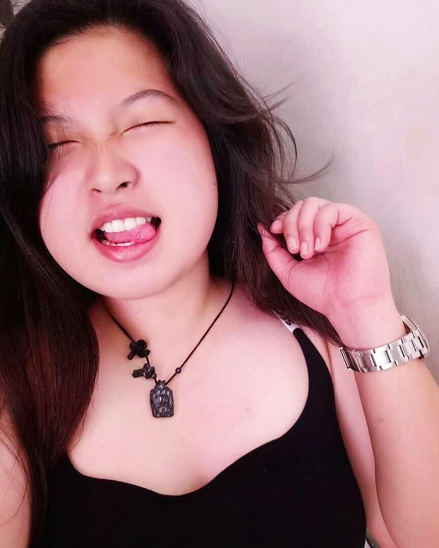 annebnd's tweet photo. Bawal ipost sa fb kahit i myday pero wala syang sinabing bawal sa tweeter HAHAHHA ily parin bi😂✌ https://t.co/1NcgqGfaGi