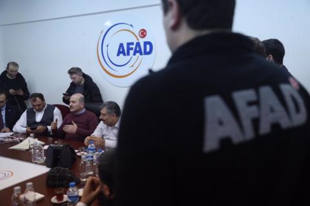 Yazarı KAHRAMAN GÜNDÜZ’ın kaleminden;
“Deprem-zâdeler”

haberajandanet.com/Article/deprem…

<a href="/Kahraman_Gunduz/">Kahraman Gündتz #Kızılelma 🇹🇷</a> <a href="/haberajandanet/">HaberajandaNet</a>