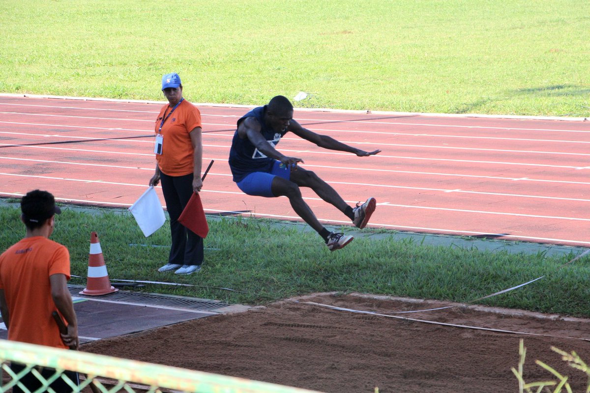 apaedf's tweet photo. Conquistamos 10 medalhas no Circuito Caixa Brasil de Atletismo, realizado neste fim de semana, no CIEF. Tivemos 12 atletas participantes e nossos medalhistas somaram 3 ouros, 5 pratas e 2 bronzes. Parabéns a todos!
#atletismoparalimpico #apaedf #brasilia #circuitocaixabrasil https://t.co/nojGzmsPzr