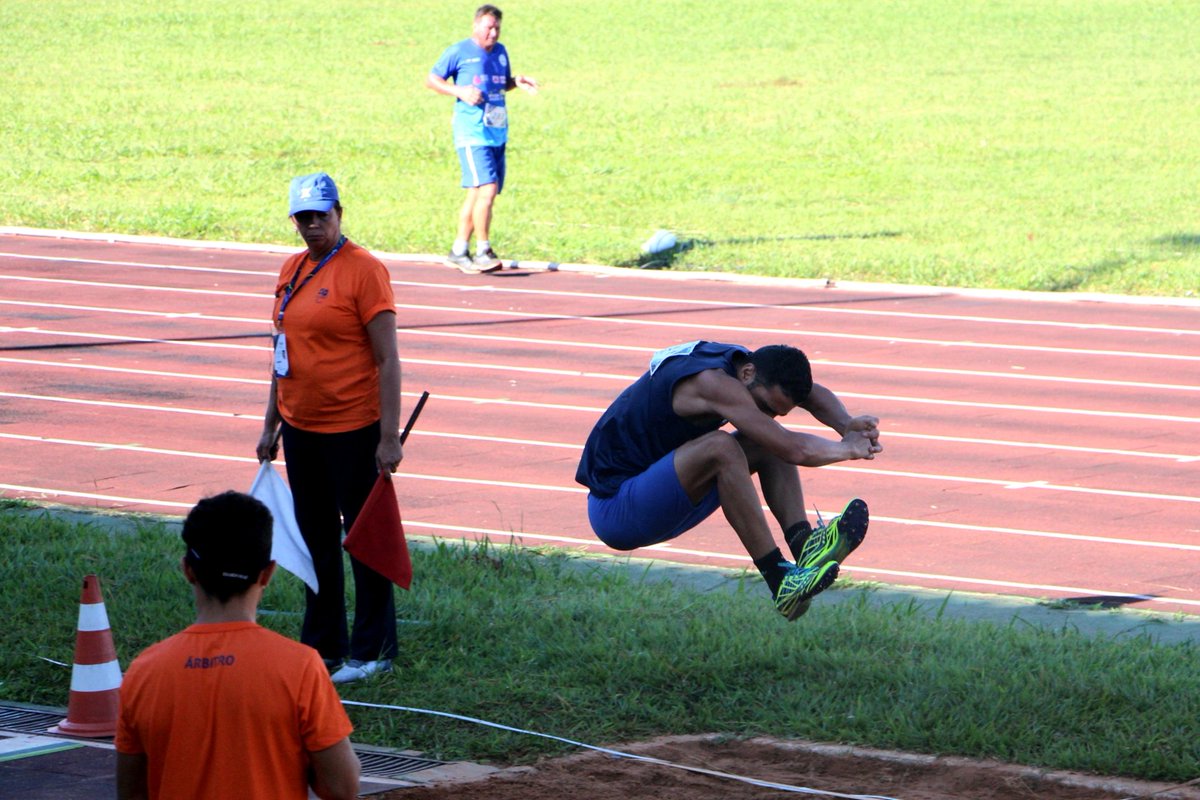 apaedf's tweet photo. Conquistamos 10 medalhas no Circuito Caixa Brasil de Atletismo, realizado neste fim de semana, no CIEF. Tivemos 12 atletas participantes e nossos medalhistas somaram 3 ouros, 5 pratas e 2 bronzes. Parabéns a todos!
#atletismoparalimpico #apaedf #brasilia #circuitocaixabrasil https://t.co/nojGzmsPzr