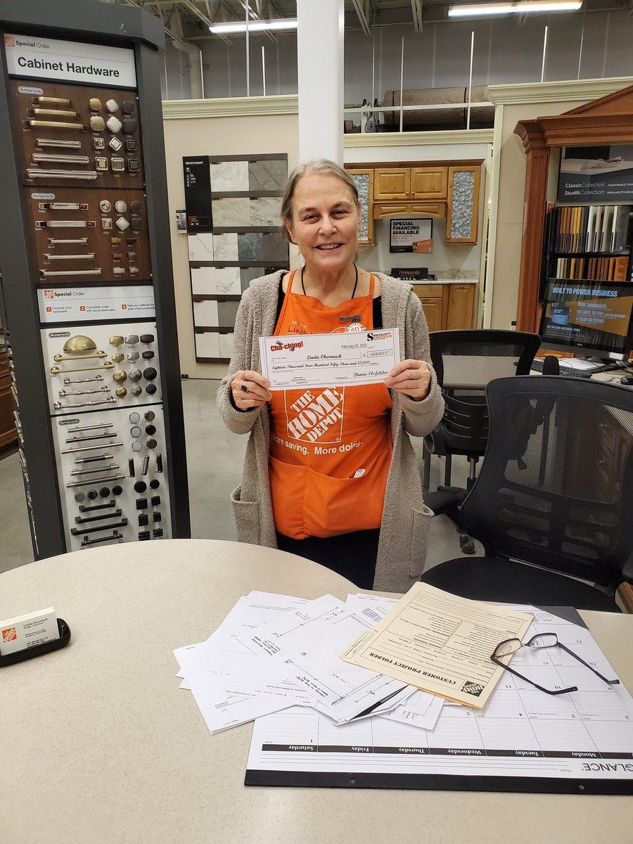 LivnInSandpoint's tweet photo. Not one but TWO sales today! Linda in D29 is rockin' the sales today. Over $46K!! @MikeCaplinger1 @JasonBallDM198 @LeanneBandy @KenSawle1 @andymiller9787 @ChadMorehead1 #HD1810 https://t.co/2eHQ4wsBFv
