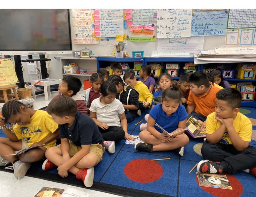 SGES Dual Language (@sgesdual) on Twitter photo Celebrating Literacy Week!!! #LiteracyWeek2020 #FLCelebratesLiteracy #DualLanguagePBC
<a href="/southgradepbcsd/">South Grade Surfers</a> Celebrating Literacy Week!!! #LiteracyWeek2020 #FLCelebratesLiteracy #DualLanguagePBC
<a href="/southgradepbcsd/">South Grade Surfers</a>