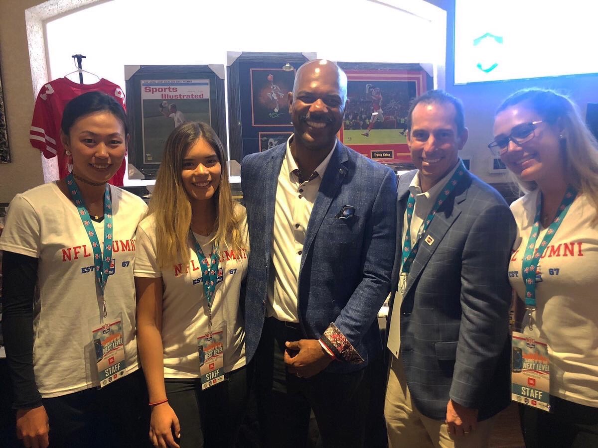 BarryUPresident's tweet photo. Fun to meet NFL greats @PierreGarcon and #FredBaxter. https://t.co/KFwcFfaE4T