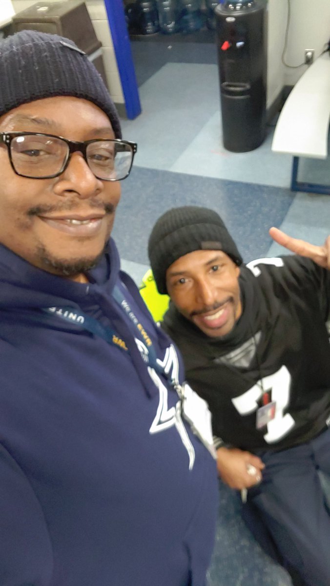 Maurice Hawkins (@moehawkins20) on Twitter photo Representing our Teams during Super Bowl. Wings and Chips.@susannesworld <a href="/Trozie2/">Trozie3</a> <a href="/EWRmike/">Mike Erbeck</a> <a href="/William3167/">William Baldwin</a> <a href="/JMRoitman/">Jon Roitman</a> <a href="/MariaPerdomoEWR/">Maria M Perdomo</a> Representing our Teams during Super Bowl. Wings and Chips.@susannesworld <a href="/Trozie2/">Trozie3</a> <a href="/EWRmike/">Mike Erbeck</a> <a href="/William3167/">William Baldwin</a> <a href="/JMRoitman/">Jon Roitman</a> <a href="/MariaPerdomoEWR/">Maria M Perdomo</a>