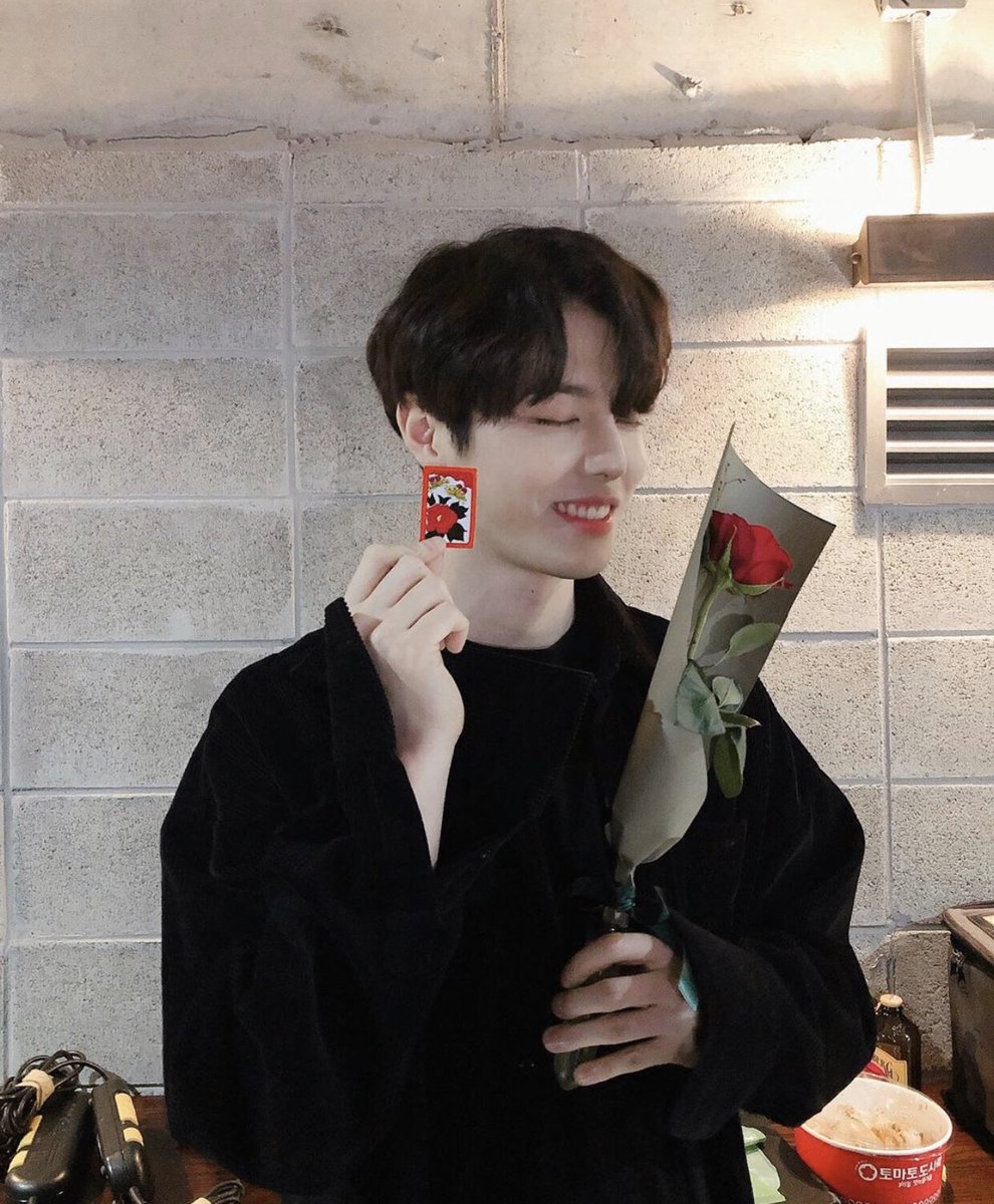 jaeloves_you's tweet photo. thank you so much for helping me spread positivity, and may the rest of your year be filled with happy memories. 
[final close] https://t.co/4bd1UNMrde