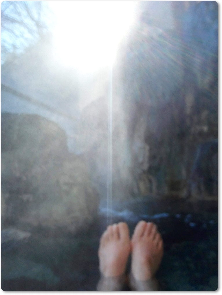 gogomizuho's tweet photo. 雪見露天風呂
サイコー！！！（੭º́ωº̀）੭

#JAPANESESPA
#SPA
#露天風呂 
#温泉
#温泉旅行
#雪見風呂 https://t.co/1unB2eBDqd