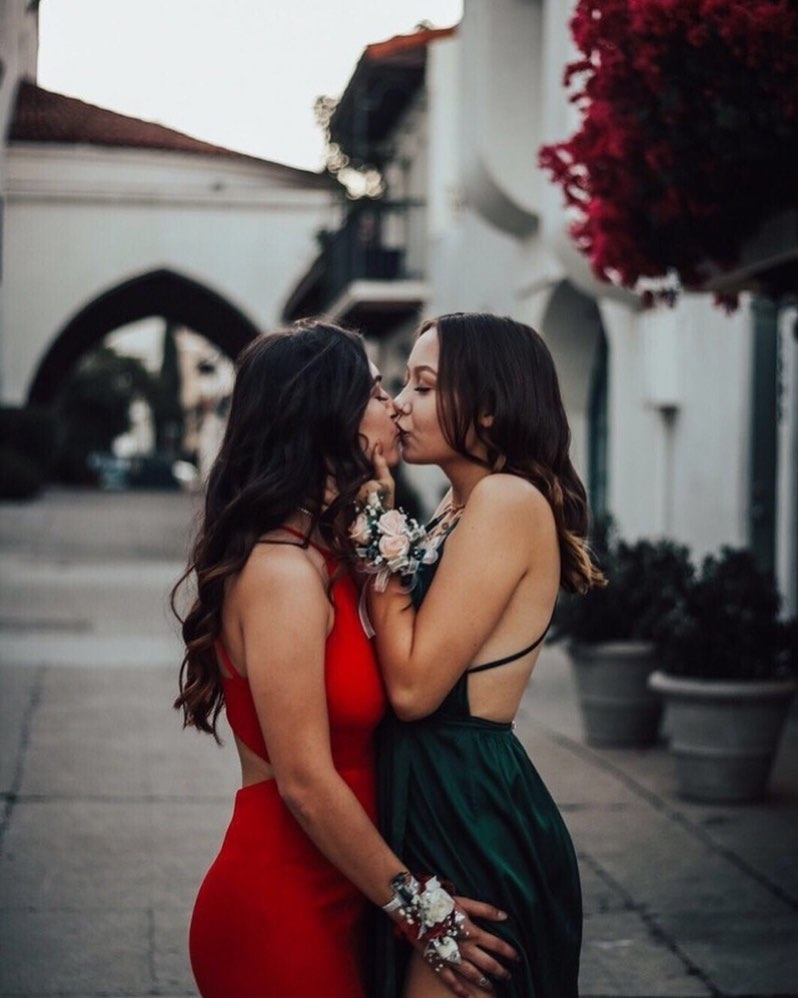 bidating1's tweet image. bisexual
@bidating1 💋💋
Bisexual couple for woman, threesome dating sites, looking for singles and couples. #bisexual #threesome #loveislove #cutegirls #openminded #couplesonly #LGBTQfamily