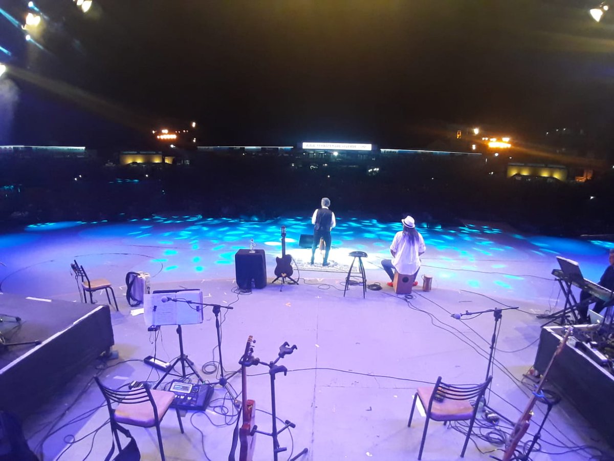 Marti_Audio's tweet photo. 9° luna 🌚 #Cosquin60años https://t.co/KmImU9jXnz