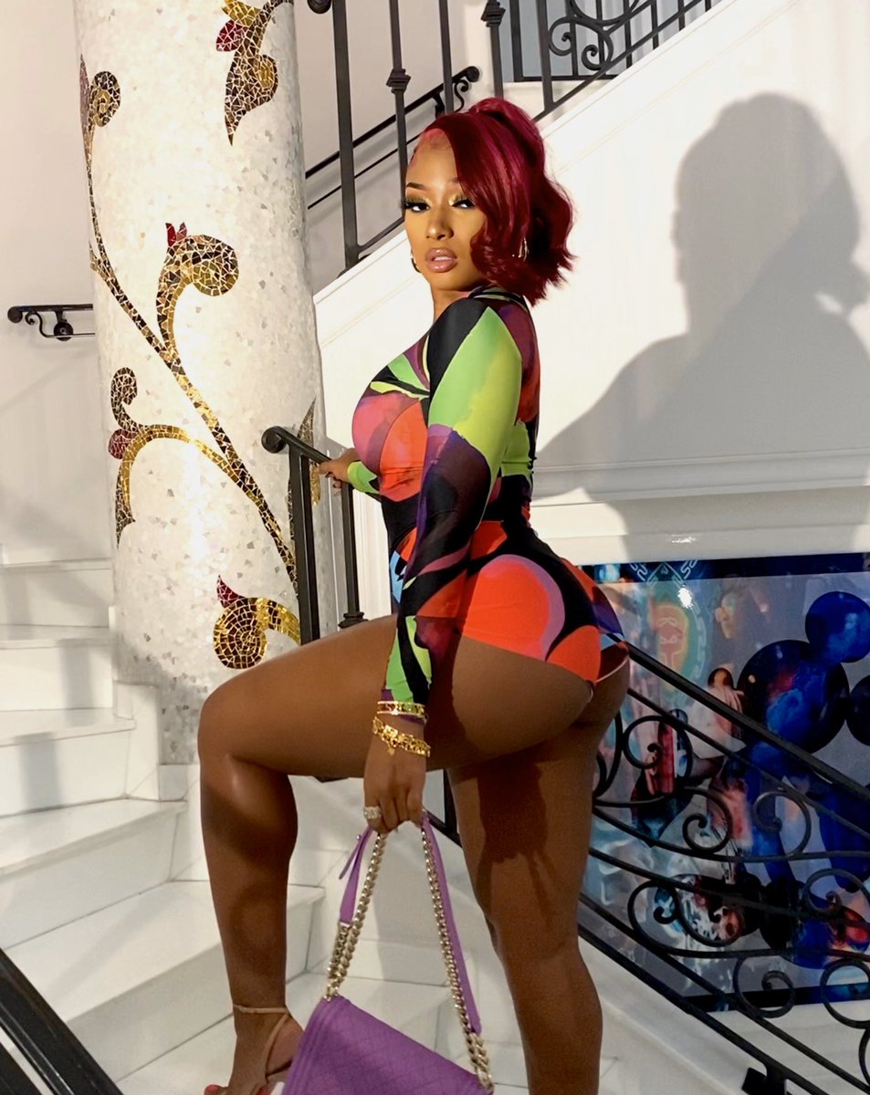 theestallion's tweet image. Why you wanna play with me you kno I’m undefeated 🐾