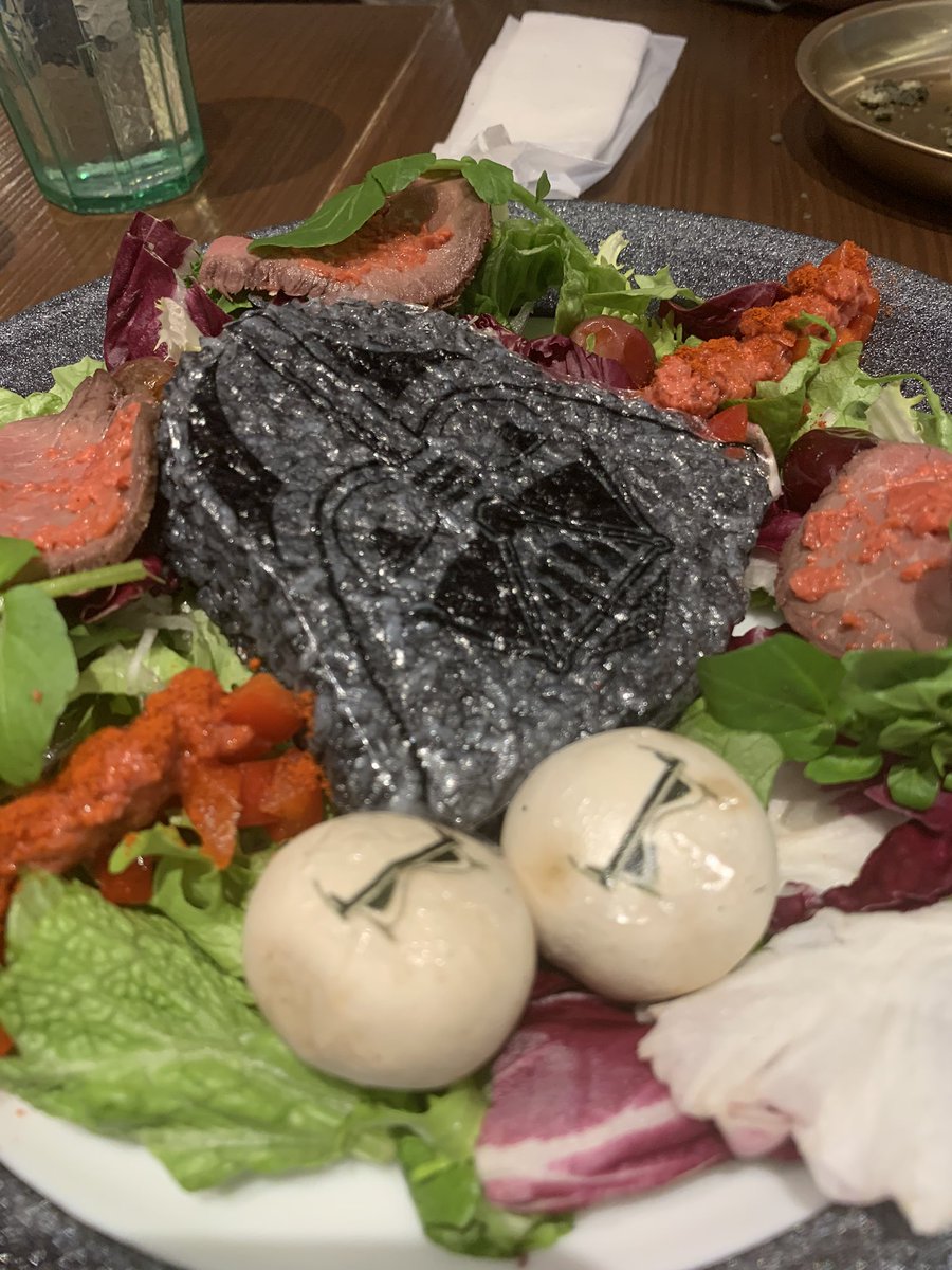 DV5841's tweet photo. 博多のスターウォーズカフェに行って来ました！ https://t.co/qpUlMOwxY7