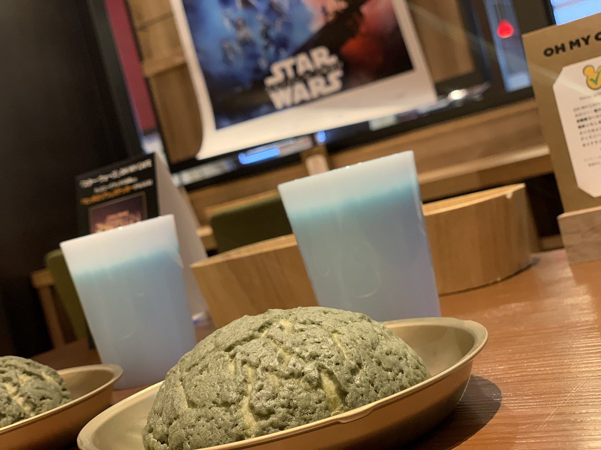 DV5841's tweet photo. 博多のスターウォーズカフェに行って来ました！ https://t.co/qpUlMOwxY7