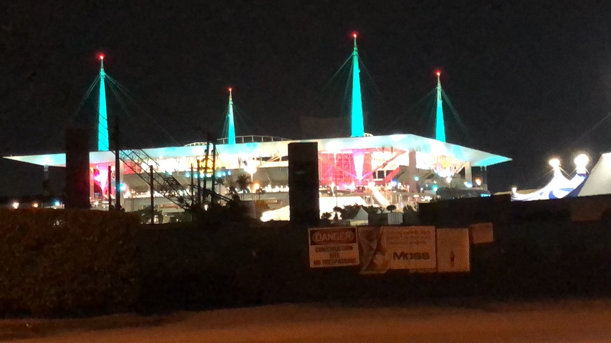WFOJoe's tweet photo. @TheJaySelig @GIOinMIA They did a great job! #JoeRobbieStadium https://t.co/tQ2w2NRqS7