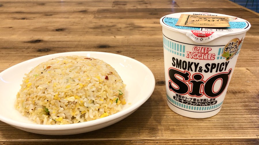 カップラーメンが絶品チャーハンになるレシピ レトルトカレーがカレーパン 教えてもらう前と後 きになるメモブログ