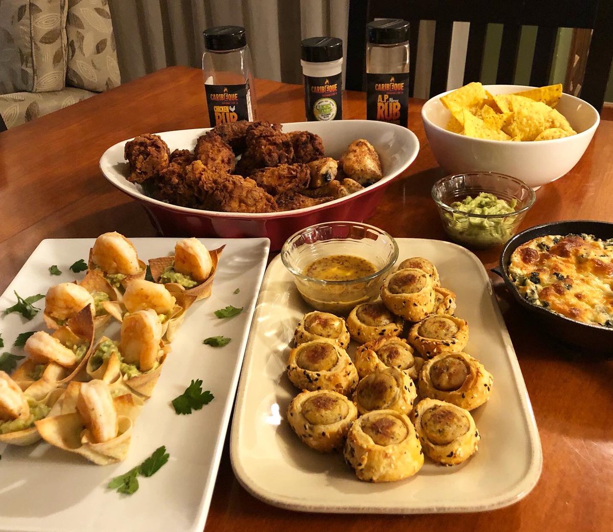kuhnperalta's tweet photo. Super Bowl Eats! #homecook #foodie #SuperBowl2020 #footballfood #goodeats #foodflock #bbqrubs #caribeque https://t.co/wiljNnk4DO