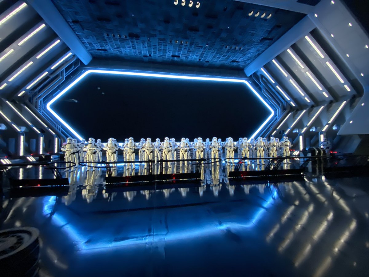 Thanks to <a href="/WaltDisneyWorld/">Walt Disney World</a> for making the amazing #RiseOfTheResistance ride!! It was so worth the early morning to experience it!! 🎉🌌👏🏼 #StarWars