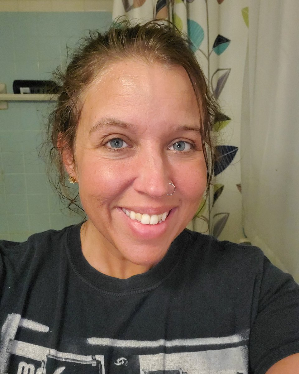 glow5591's tweet photo. #2020 #day33of366 #yearofselfies #nomakeup #nofilter https://t.co/D1potcnS07
