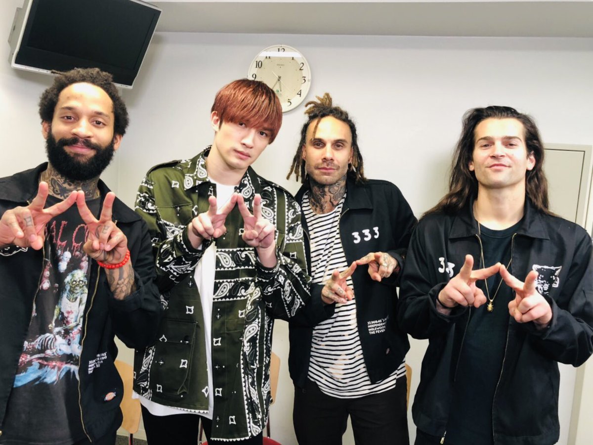ntv_sukkiri's tweet photo. 明日9時30分〜は、#WEニュース🌏

2月のマンスリーMCは、SixTONESのジェシー！！

なにが起こるかわからない、圧巻パフォーマンスで見る人を熱狂させるロックバンド「FEVER 333」のライブに潜入！

ジェシー×FEVER 333 初対面で何が起きる！？

#ジェシー
#SixTONES
#FEVER333 
#スッキリ https://t.co/LD5Or22Vt5